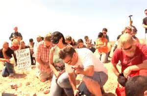 Bundy ranch defenders and patriots pray for a peaceful outcome while government SWAT teams prepare to open fire on them